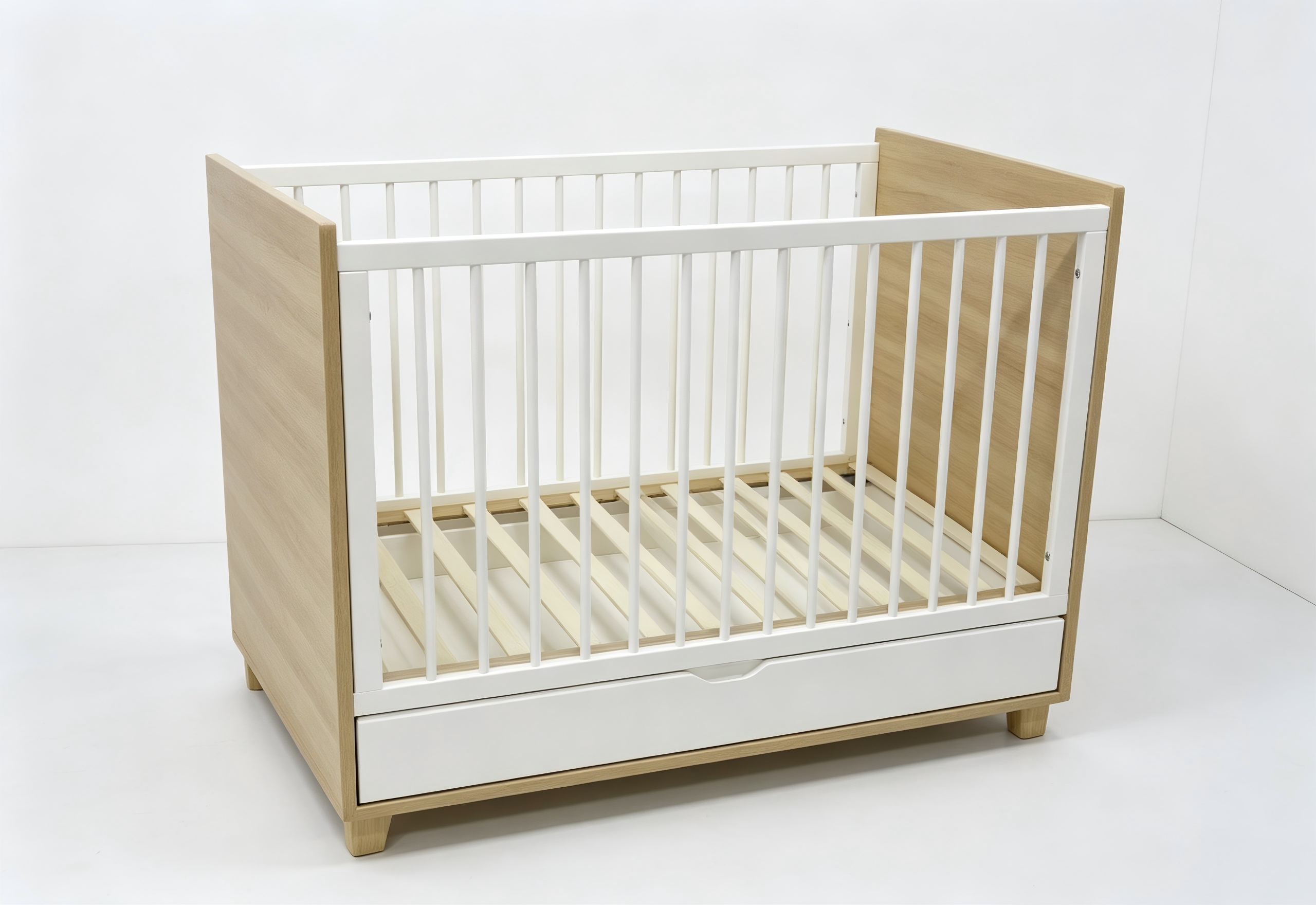 W25008 - 4-in-1 Convertible Baby Cot W25008 detail