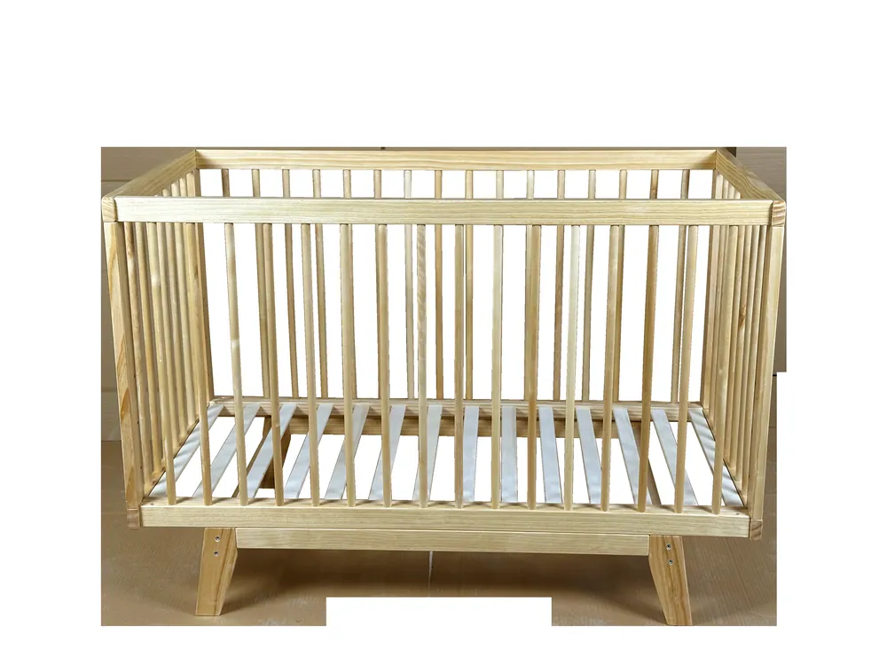 W25010 - Baby Cot W25010 3-in-1 convertible baby cot — front detail