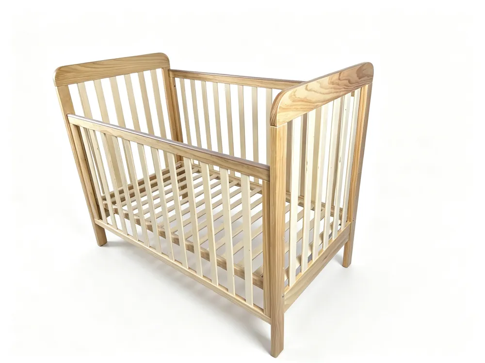 W25035C baby cot — corner and finish detail